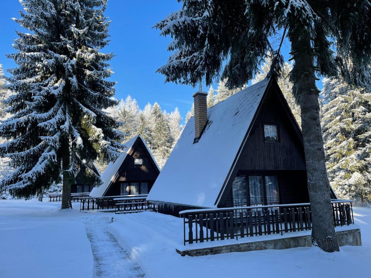 Hotel A Penzion Pegas Vlachovice Exterior foto